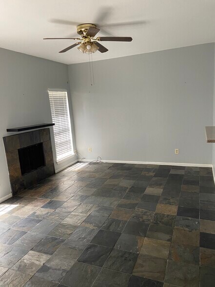 Building Photo - 8299 Cambridge St