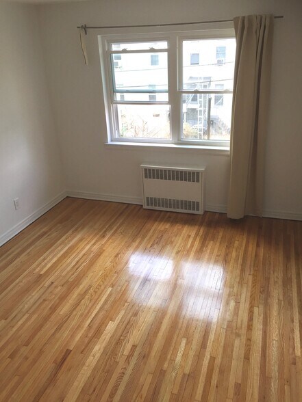 Building Photo - 4736 40th St