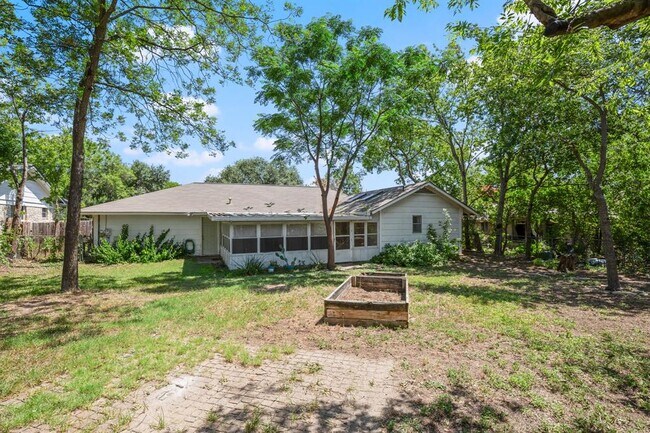 Building Photo - 1609 Springer Ln
