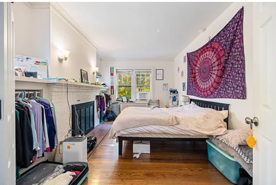 Building Photo - 721 Foster St