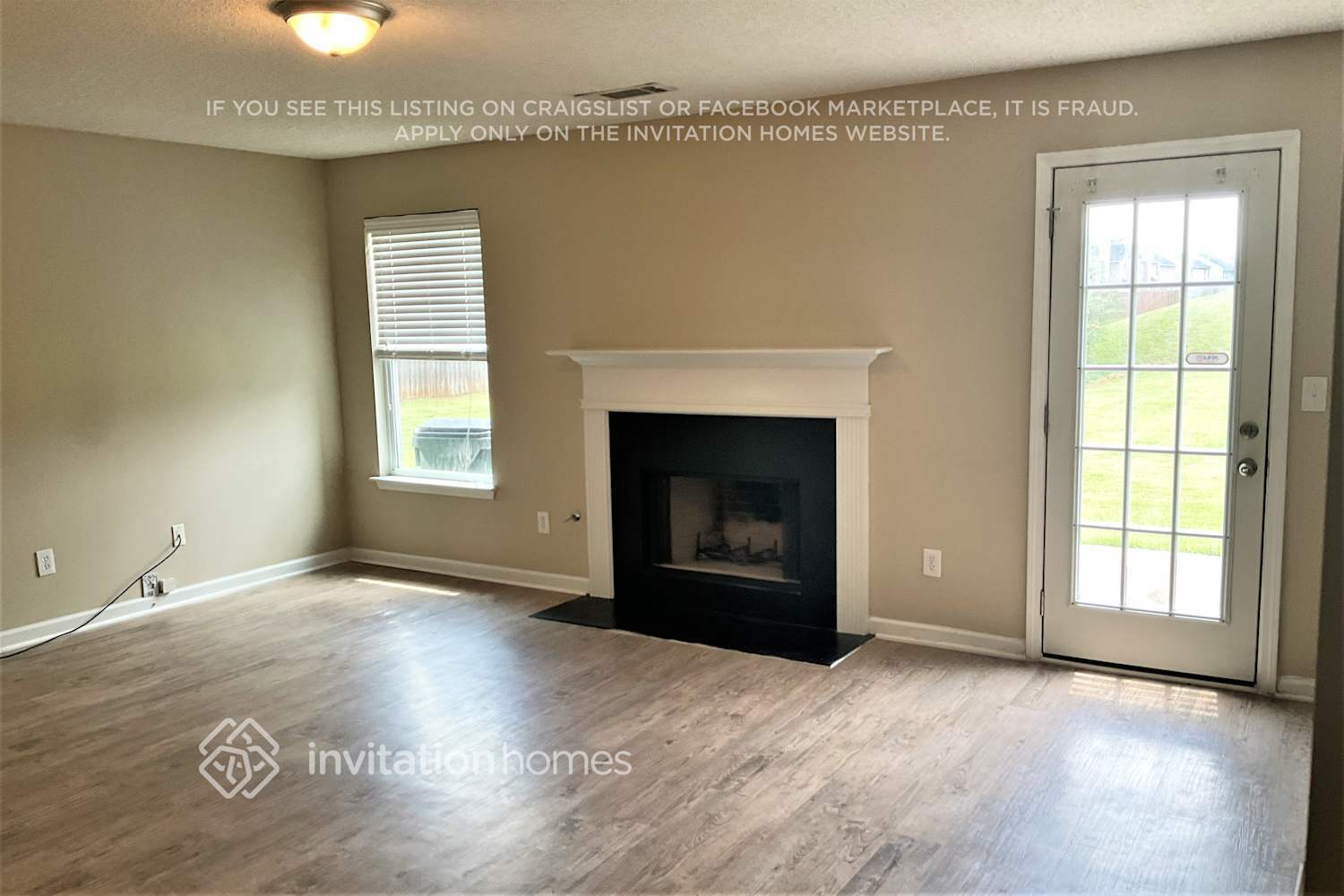 Building Photo - 3502 Rosebud Park Dr