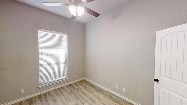 Building Photo - 904 Clanton Cove