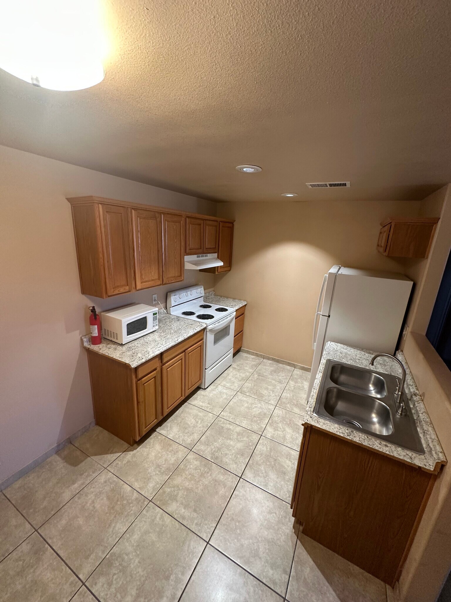 Building Photo - 506 McKellar Cir