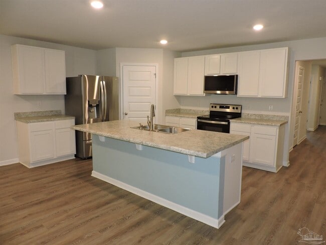 Building Photo - 5427 Peach Dr