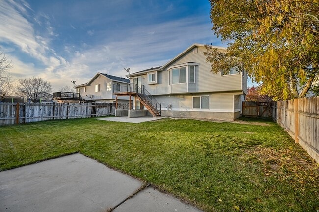 Building Photo - 172 Bridgepark Cir