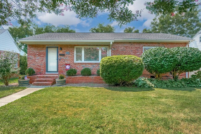 Primary Photo - 135 Forsythe St