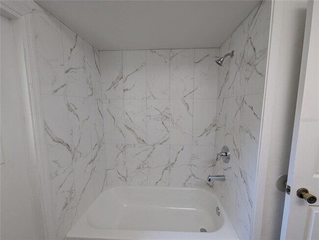 Building Photo - 11322 Torrey Pines Dr