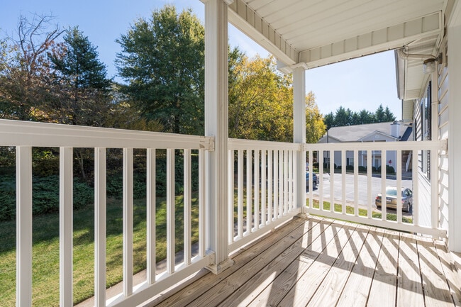 Building Photo - 7145 W Friendly Ave