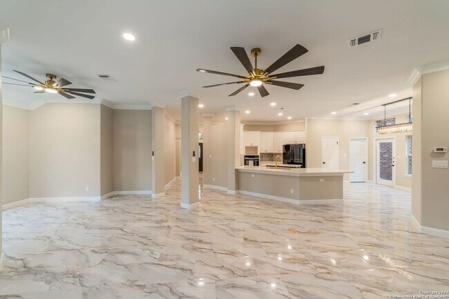 Building Photo - 18605 Elmbrook