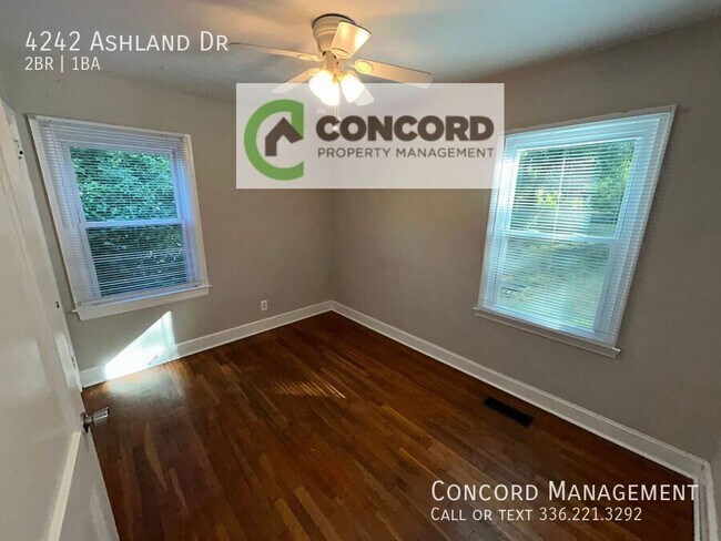 Building Photo - 4242 Ashland Dr
