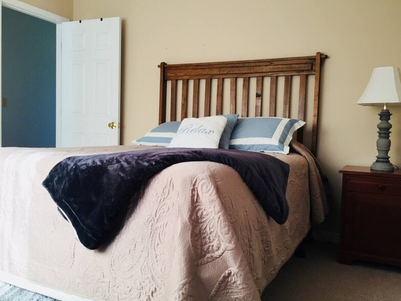 Example of bedroom 2 furnished. - 2353 Lusters Gate Rd