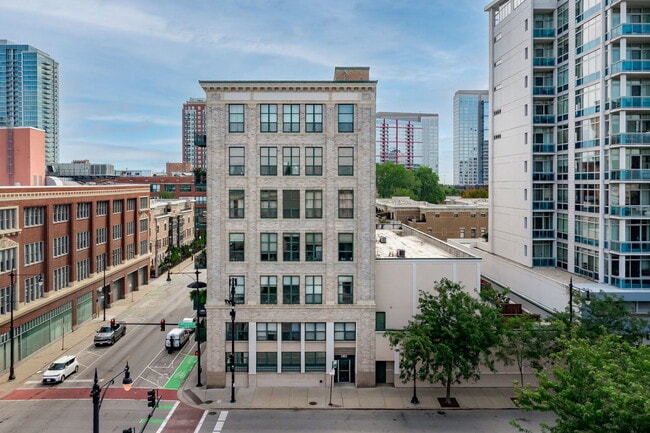 Building Photo - 1801 S Michigan Ave