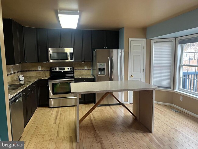 Building Photo - 47 Quince Tree Dr