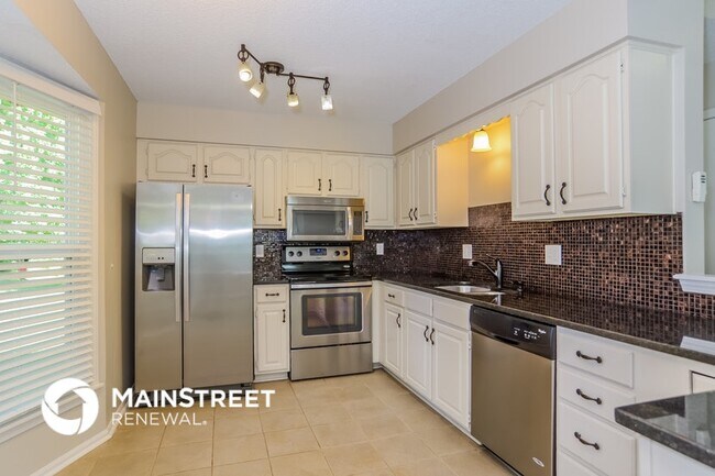 Building Photo - 2752 N 109th Terrace