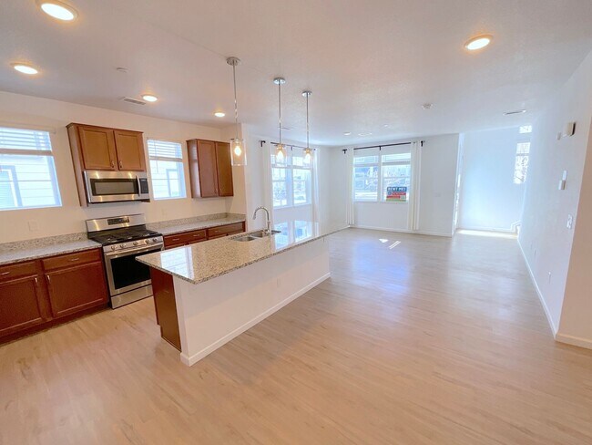 Building Photo - 3 Bedroom Townhome Available Near Voyager Pkwy & Interquest Pkwy!