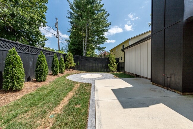 Building Photo - 626 Copperfield Dr