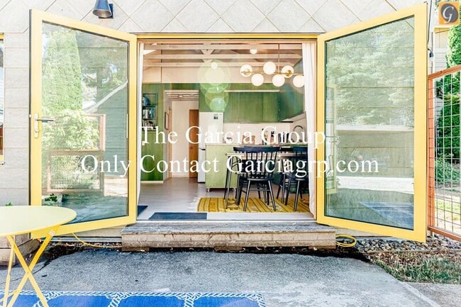Building Photo - 8020 N Hurst Ave