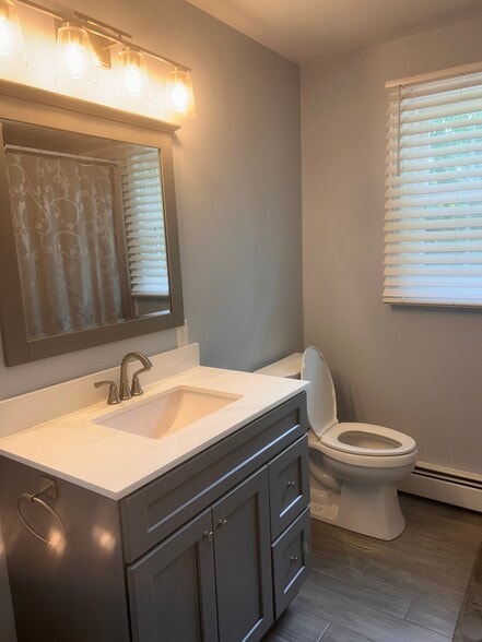 Second Full Bathroom - 9 Morningside Ct