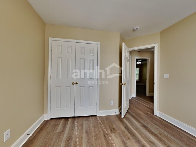 Building Photo - 419 Norwood Ct