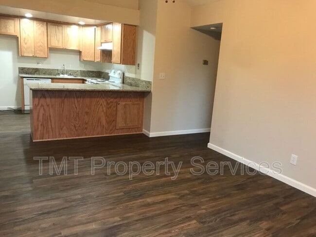 Building Photo - 6803 Trovita Way