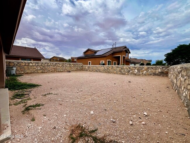 Building Photo - 14160 Lasso Rock Dr