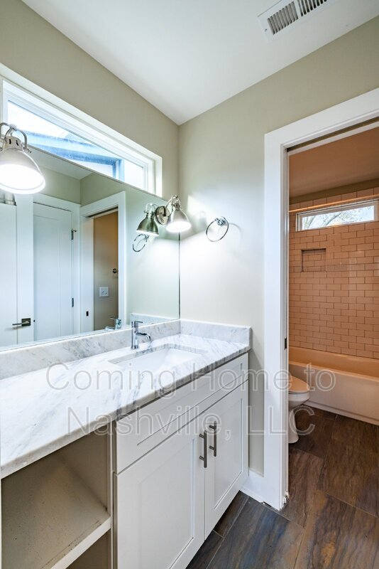 Building Photo - 1719 Pecan St