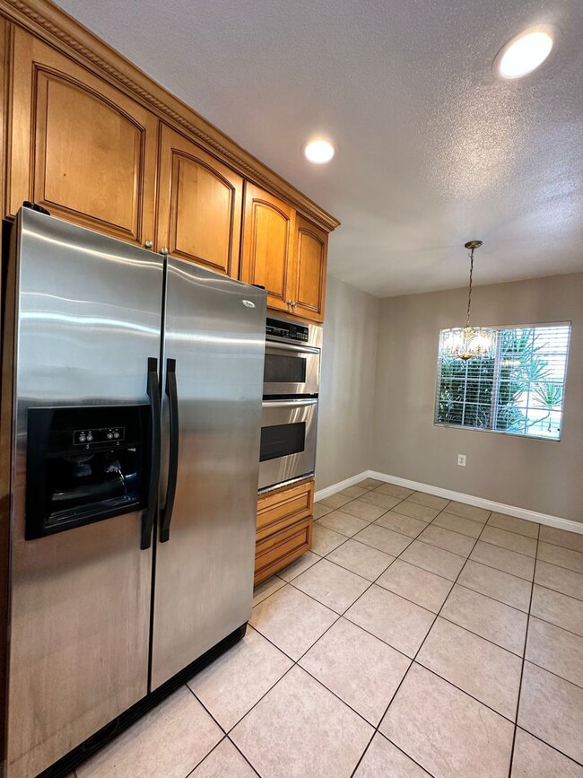 Building Photo - Los Alamitos 4 Bed House - 2 Car Gar - Pla...