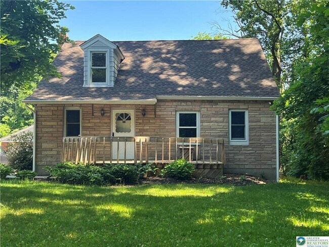 Primary Photo - 81 Dickert Rd