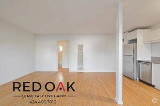 Building Photo - Stunning One Bedroom with Included Kitchen...