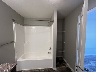 Building Photo - 10610 State Rte 762