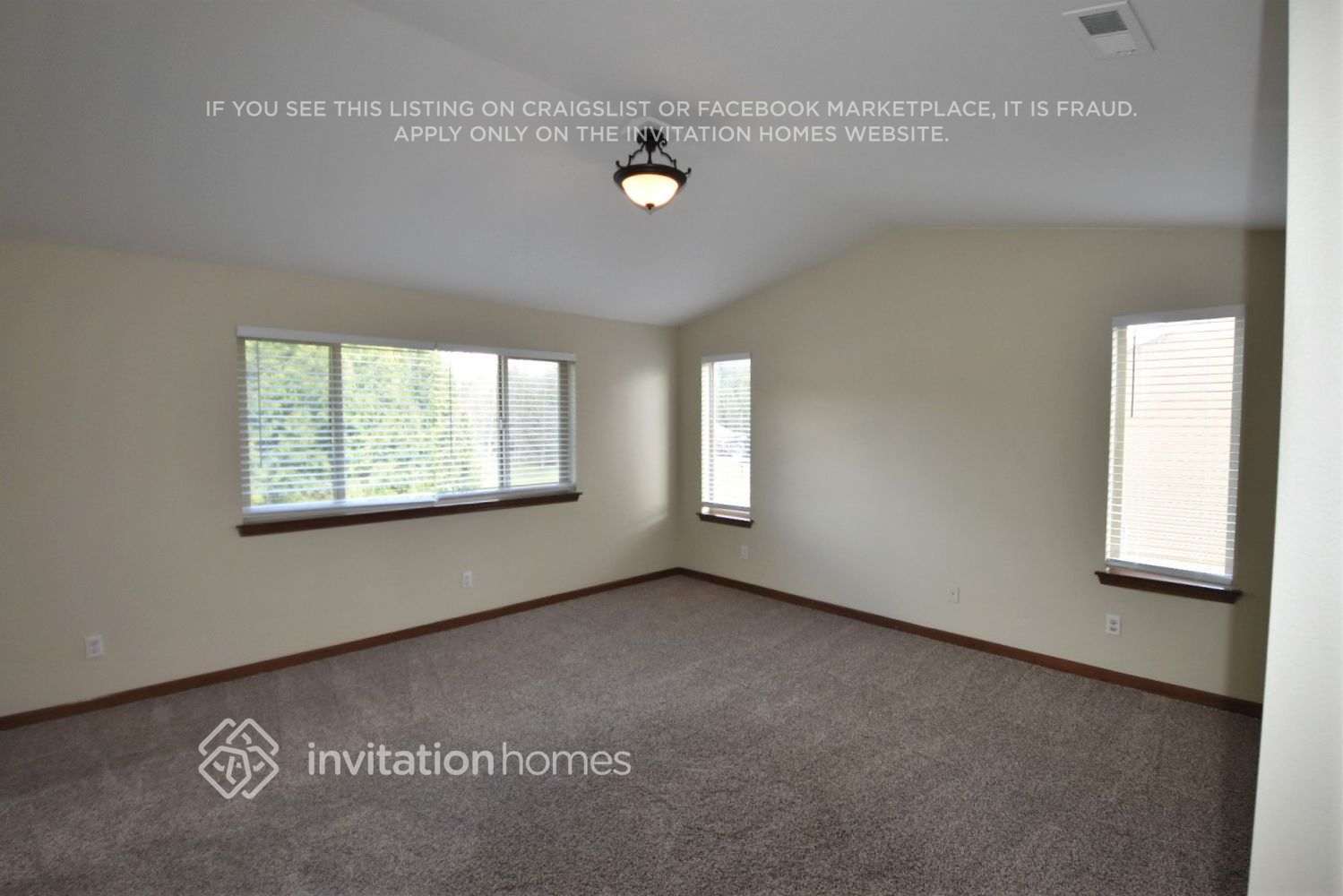 Building Photo - 109 Ames St NE