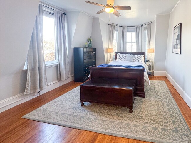 Building Photo - 39 Cypress St