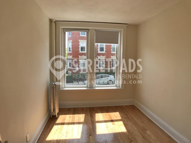 Building Photo - 3 bedroom in Boston MA 02135