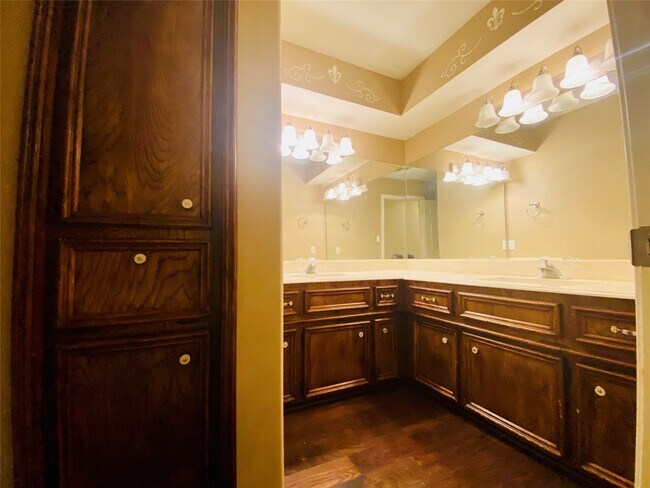 Building Photo - 14212 Horseshoe Bend