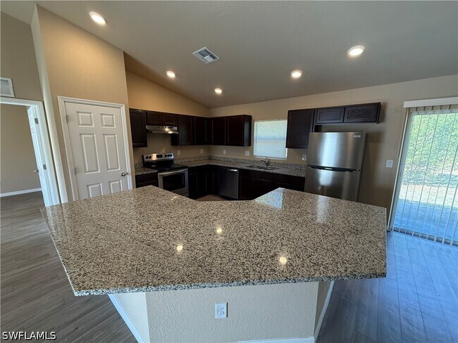 Building Photo - 6129 Laurelwood Dr