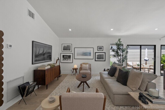 Building Photo - 2515 Bedford Mews Dr