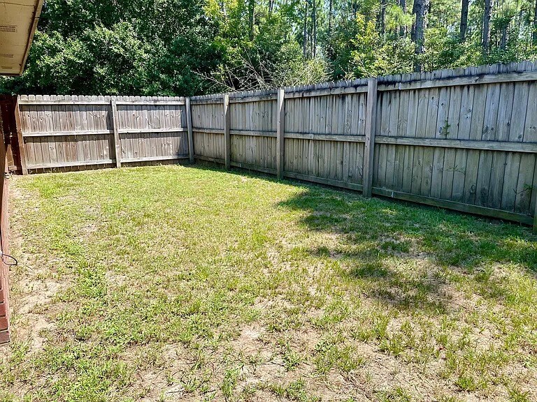 Building Photo - 652 Carrier Dr