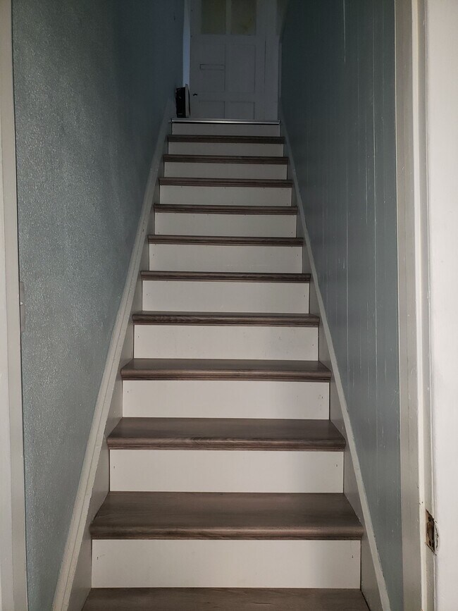 Building Photo - 84 S 15th St