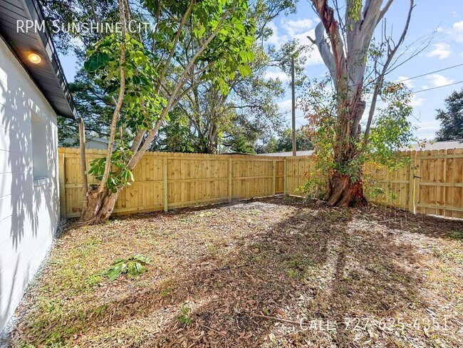 Building Photo - 3684 14th Ave SE