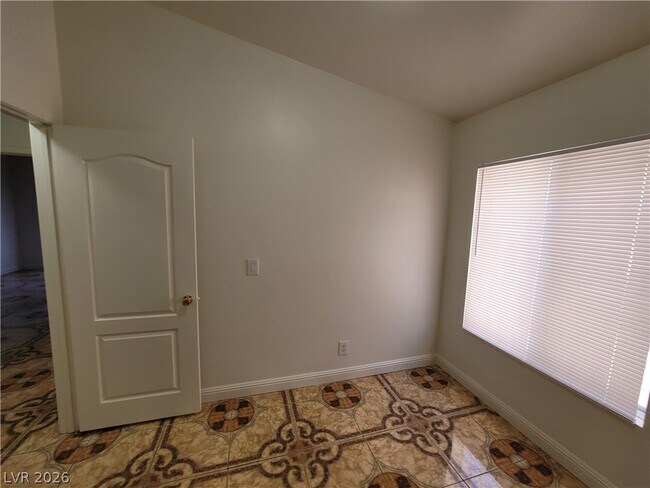 Building Photo - 4406 Cinema Ave