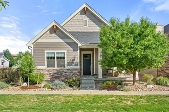 Building Photo - 742 Meadowlark Ln