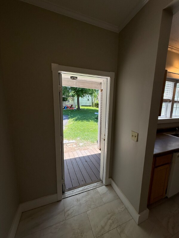 Building Photo - 2030 Emoriland Blvd