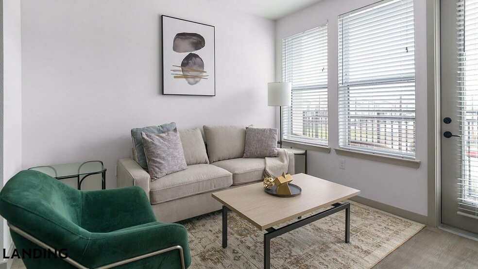 Building Photo - 91 Jensen Dr