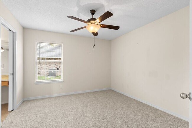 Building Photo - 5659 Tiger Woods Dr