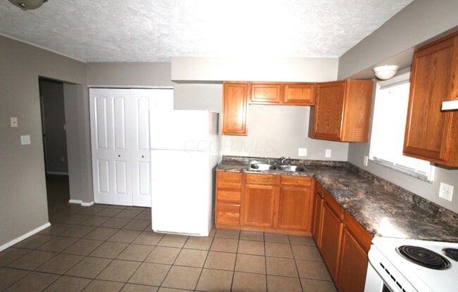 Building Photo - 3892 Beechton Rd