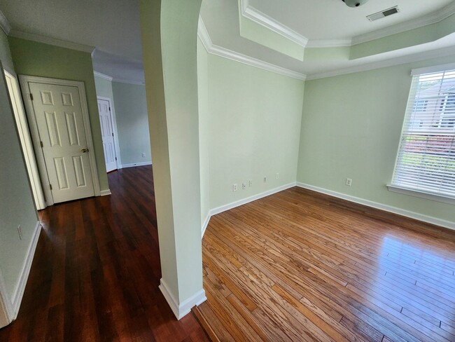 Building Photo - Charming 2 bedroom plus flex room in Dunes...