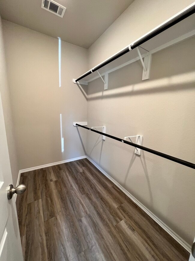 Building Photo - 11606 Vistawood St