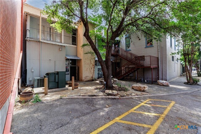 Building Photo - 142 West St