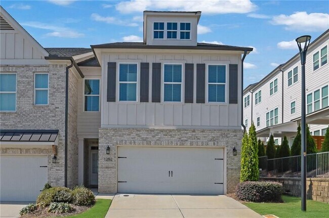 Building Photo - 1252 Windmill Pkwy