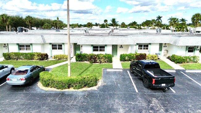 Building Photo - 2638 Gately Dr E